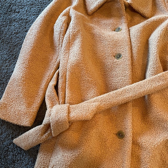 Women’s large tan wool pea coat. Brand new with tags❤️ - Picture 4 of 4